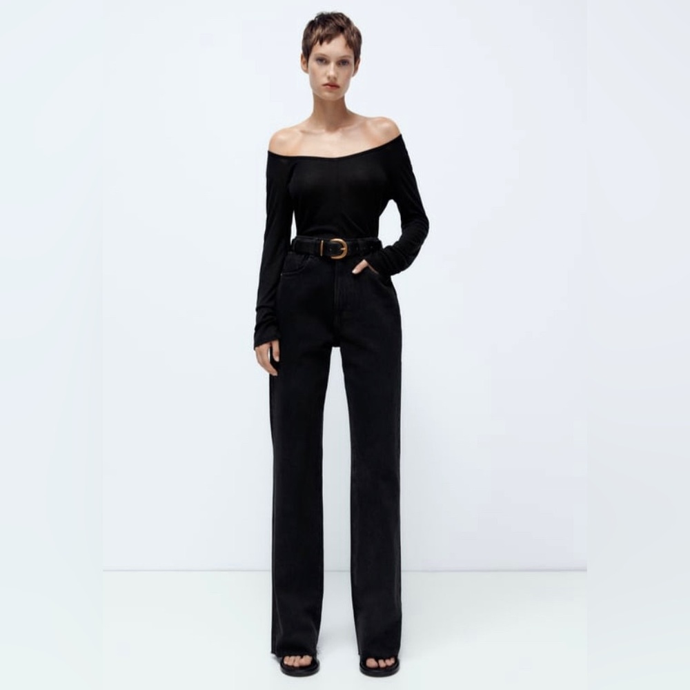 ZARA Super High Rise Straight Leg Jeans - Black - Size 6